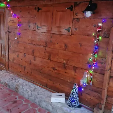 Kucica Na Visu Holiday home *